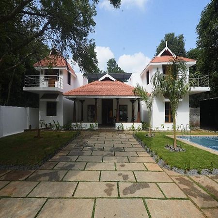 Courtyard Castle Heritage Resort Puducherry Buitenkant foto