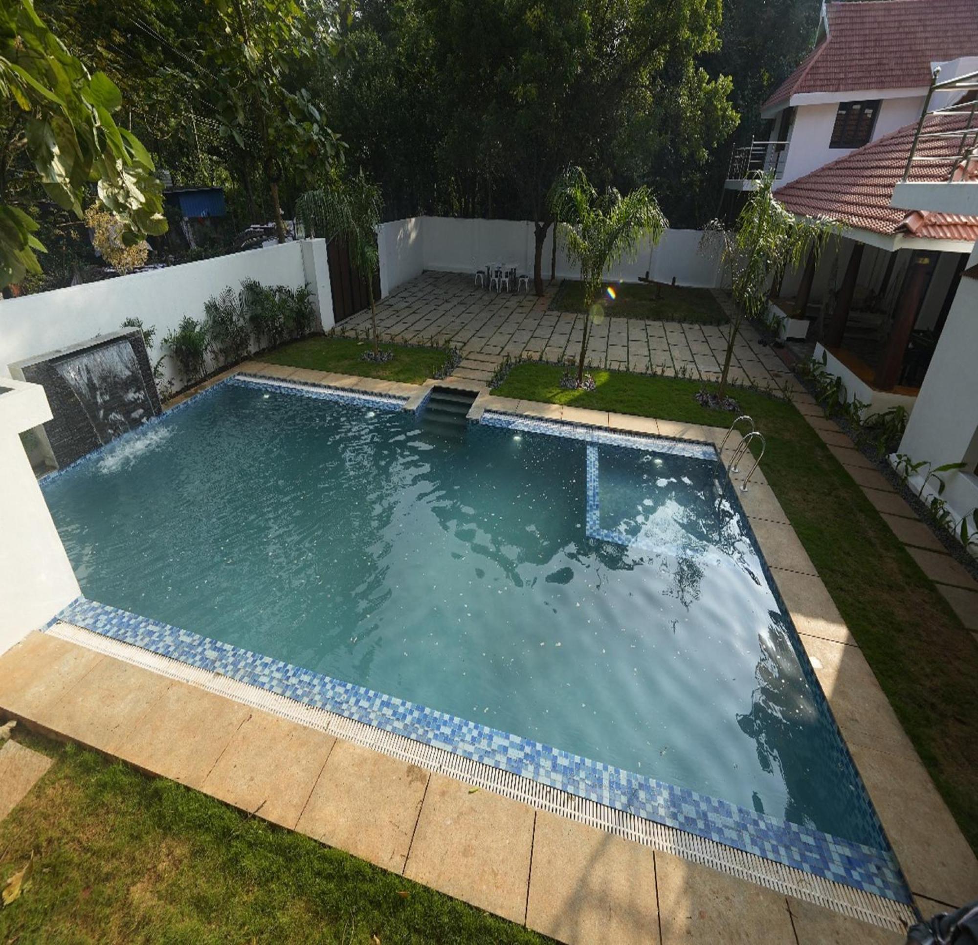 Courtyard Castle Heritage Resort Puducherry Buitenkant foto