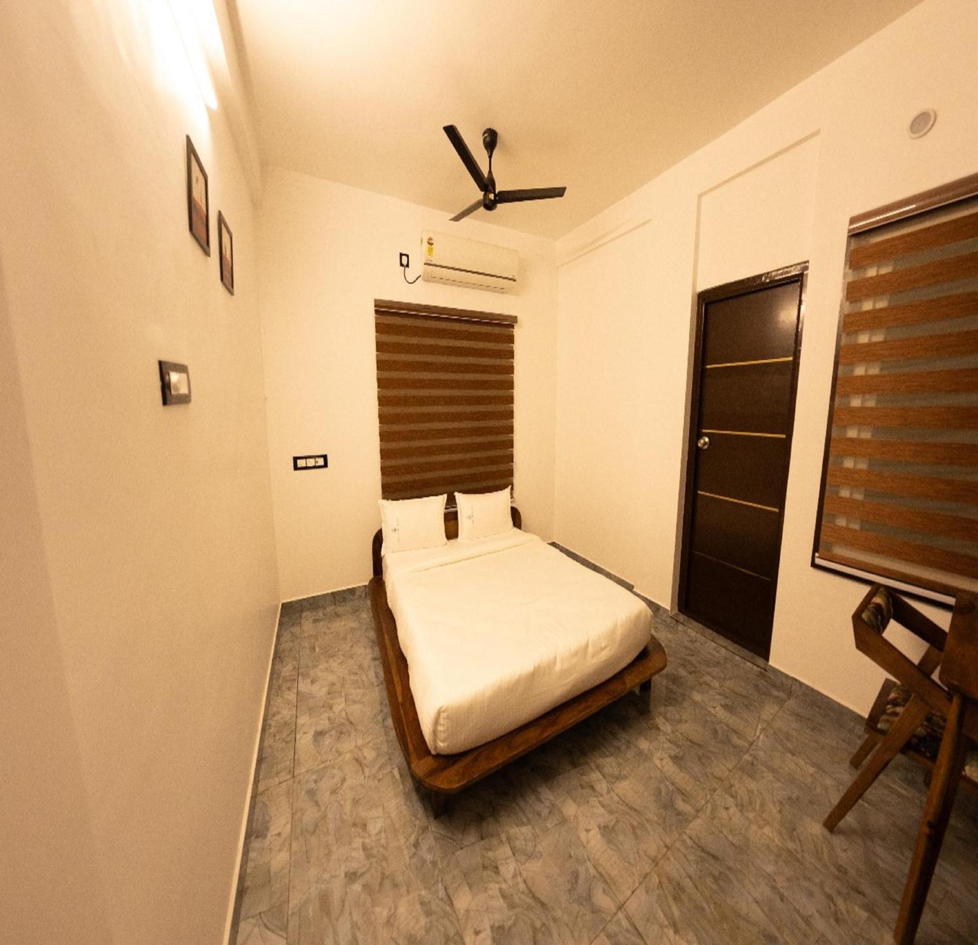 Courtyard Castle Heritage Resort Puducherry Buitenkant foto